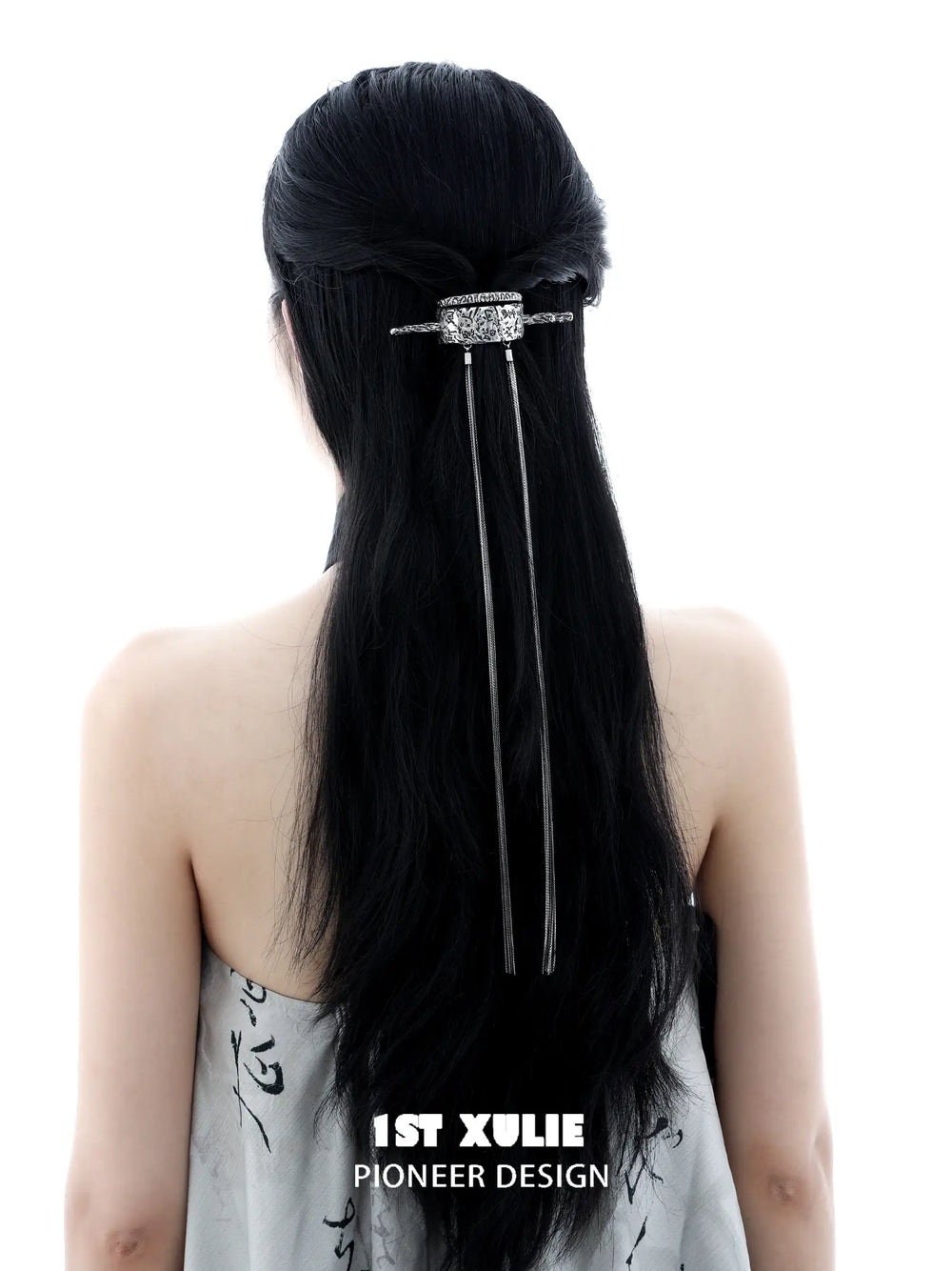 1ST XULIE "MONOLOGUES" Vintage Monologue Tassel Hairpin in Thai Silver Plated - Side View
