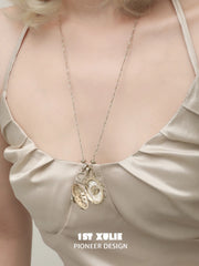 1ST XULIE Jewelry "Lace Rose" Vintage Oval Locket Pendant Necklace in 18K Gold Plated - Detail Shot