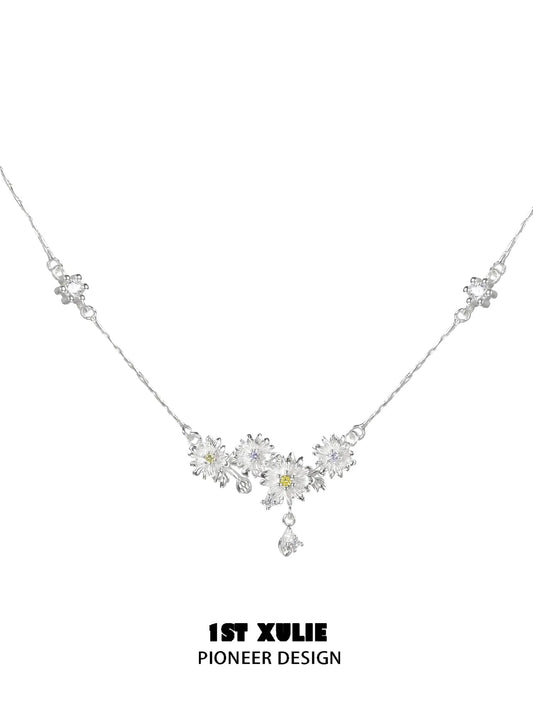 1ST XULIE Jewelry "DAISY" Blooming Daisy Pendant Necklace in 925 Sterling Silver - Packaging View