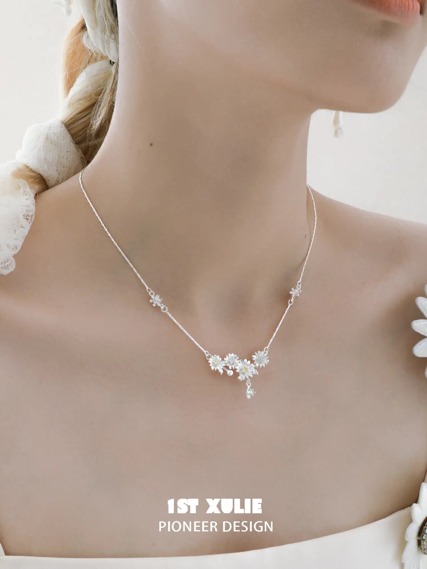 1ST XULIE Jewelry "DAISY" Blooming Daisy Pendant Necklace in 925 Sterling Silver - Side View
