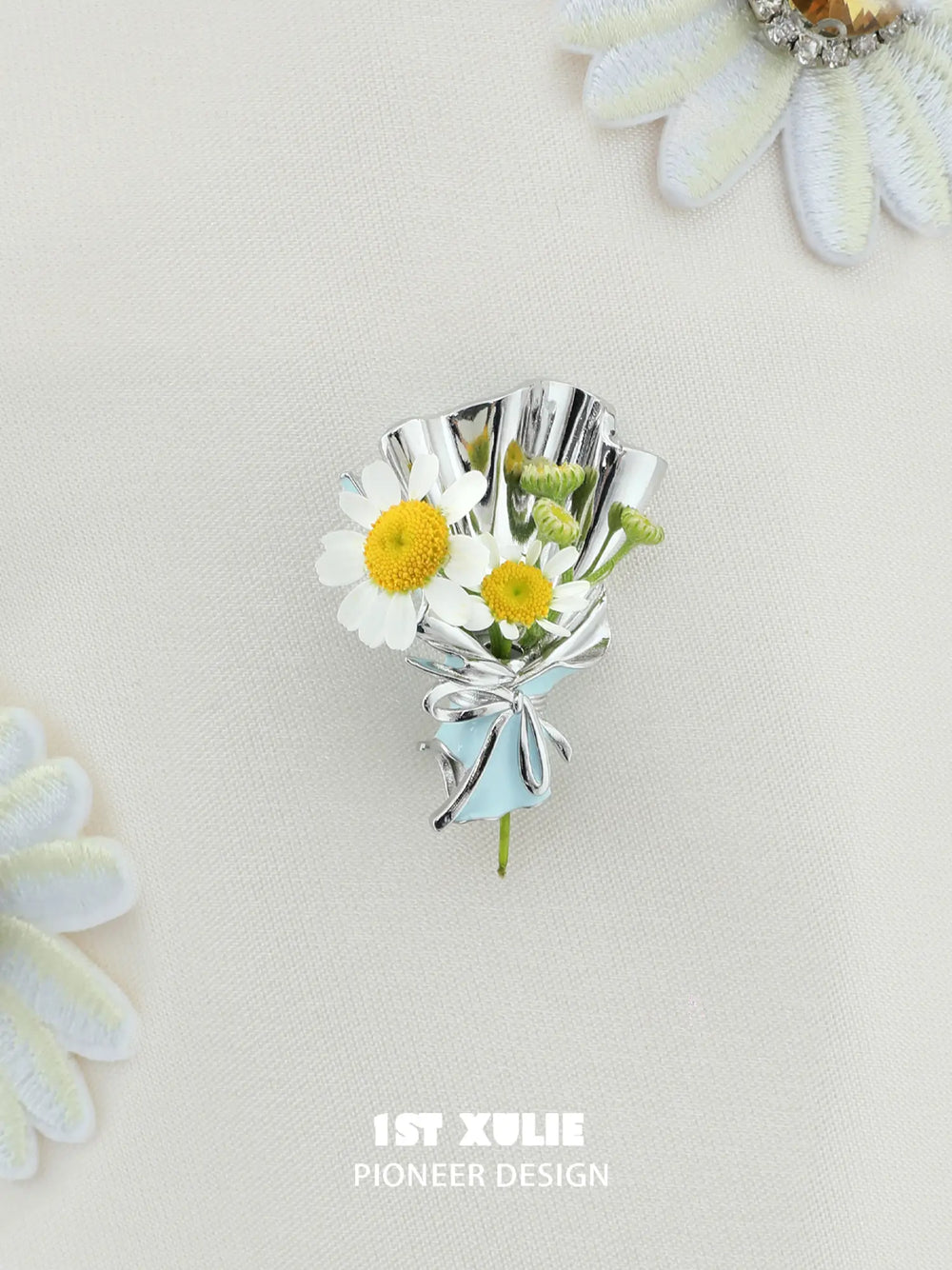 1ST XULIE Jewelry "DAISY" Enamel Daisy Brooch in Brass - Detail Shot