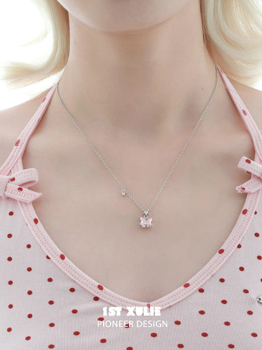 1ST XULIE Jewelry "Rainbow Cat" Sparkling Cat Pendant Necklace in 925 Sterling Silver - Detail Shot