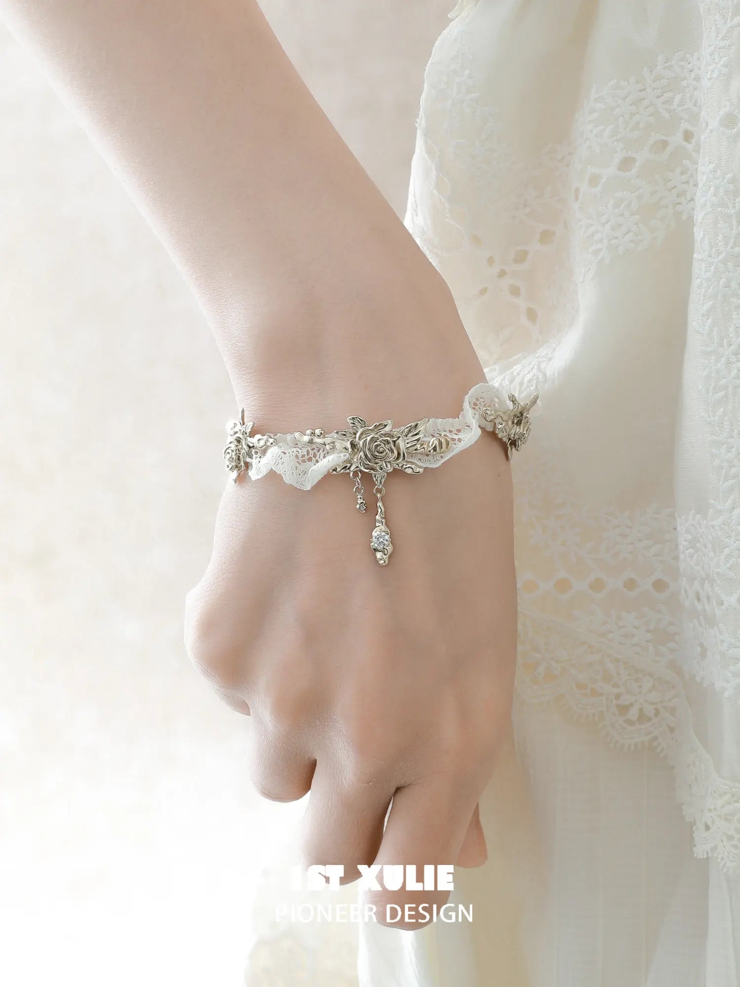 1ST XULIE Jewelry "Lace Rose" Vintage Floral Charm Bracelet in 18K Gold Plated - Detail Shot