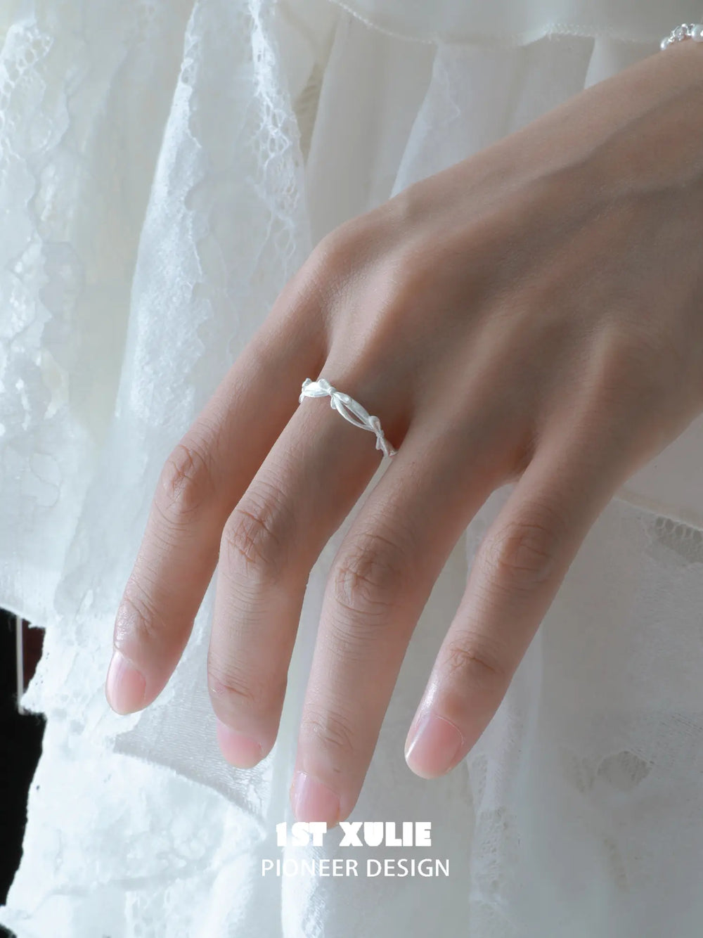 1ST XULIE Jewelry "STARLIGHT LACE" Vintage Lace Bowknot Ring in 925 Sterling Silver - Detail Shot