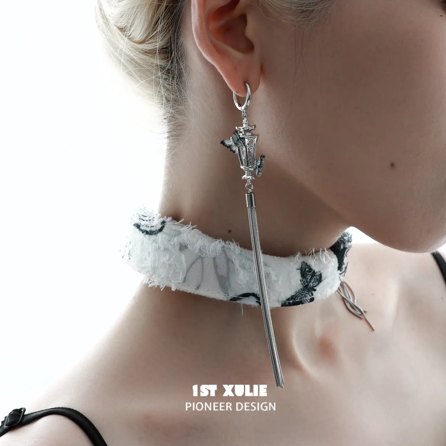 버터플라이 웨이스트랜드 18K 플래티넘 도금 버터플라이 비콘 태슬 귀걸이™
