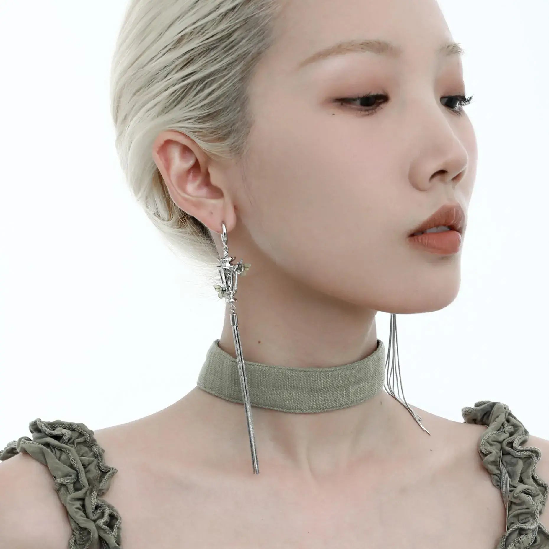 버터플라이 웨이스트랜드 18K 플래티넘 도금 버터플라이 비콘 태슬 귀걸이™