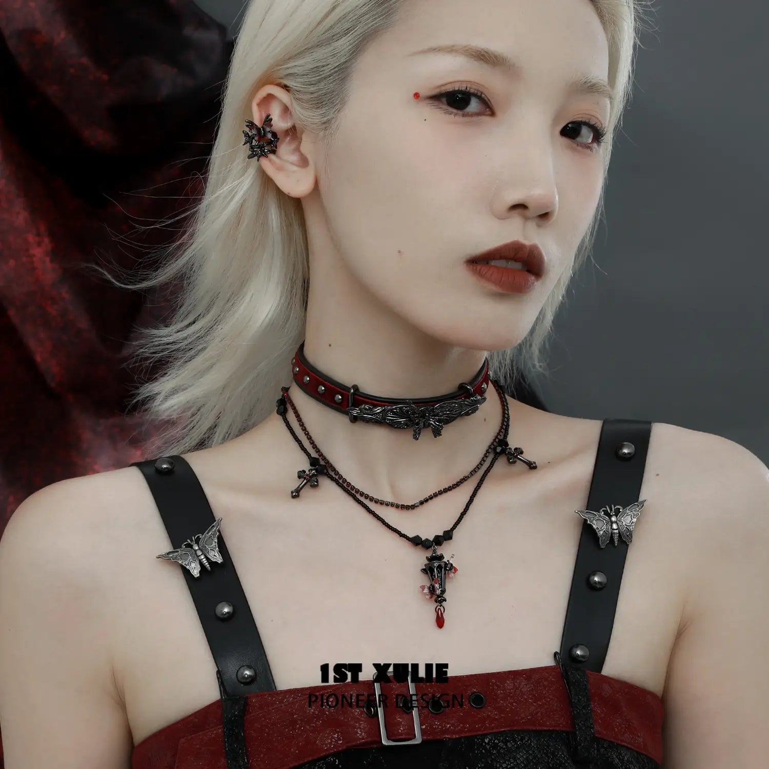 버터플라이 웨이스트랜드 18K 플래티넘 도금 버터플라이 이어클립 이어클립™
