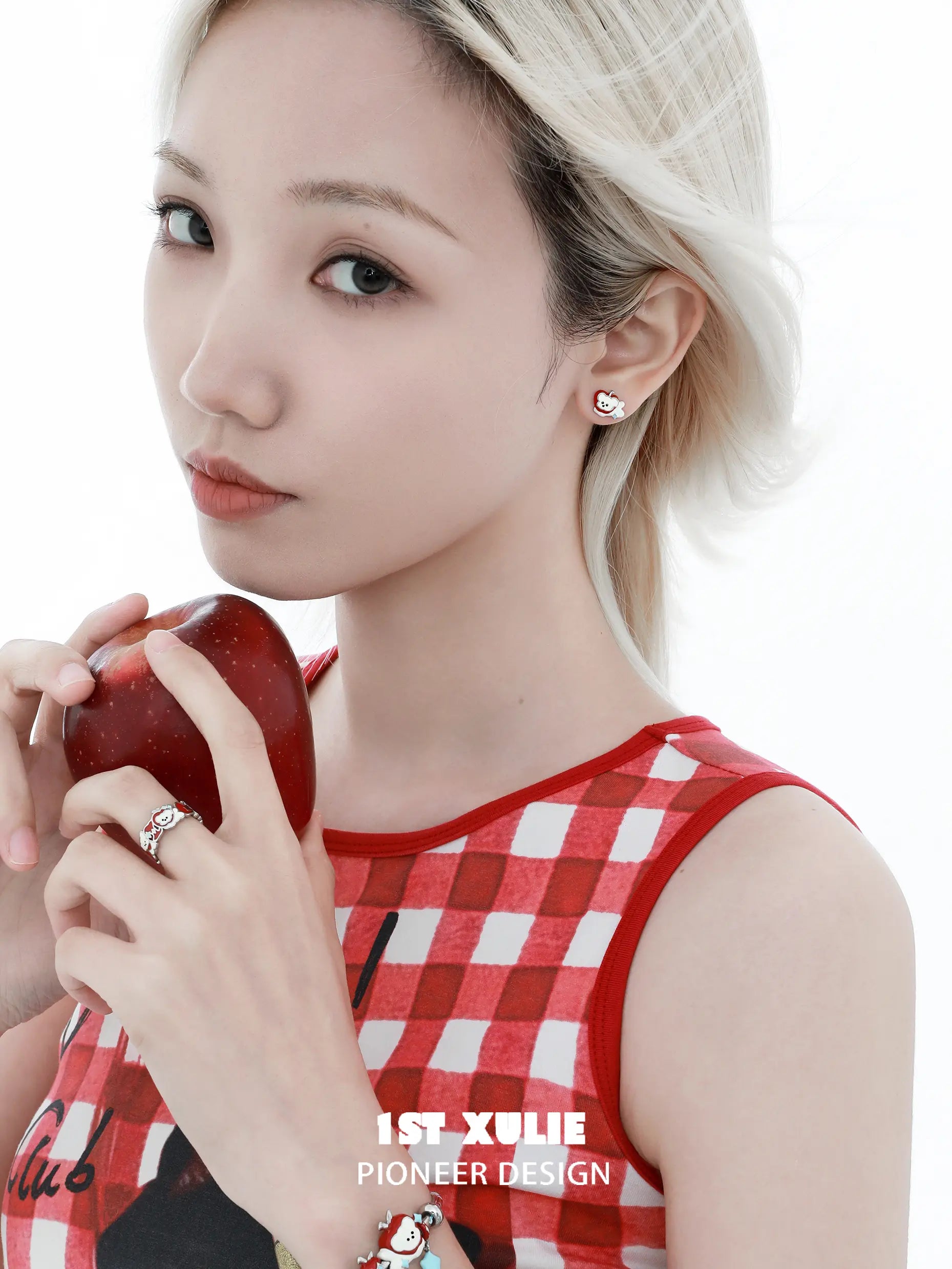 큐티즈 애플랜드 S925 스털링 실버 애플 퍼피 레드 스터드 귀걸이™