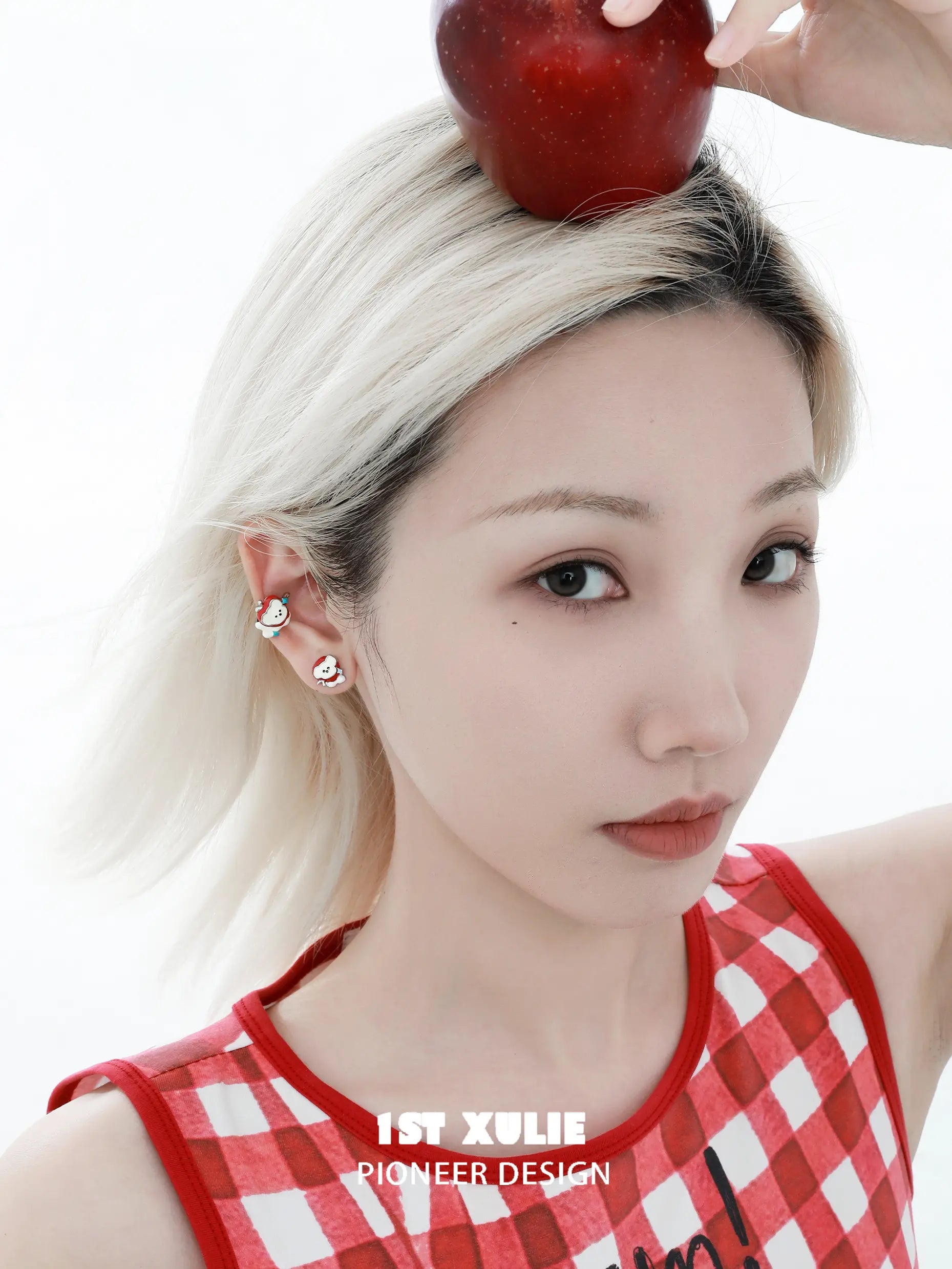 큐티즈 애플랜드 S925 스털링 실버 애플 퍼피 레드 스터드 귀걸이™