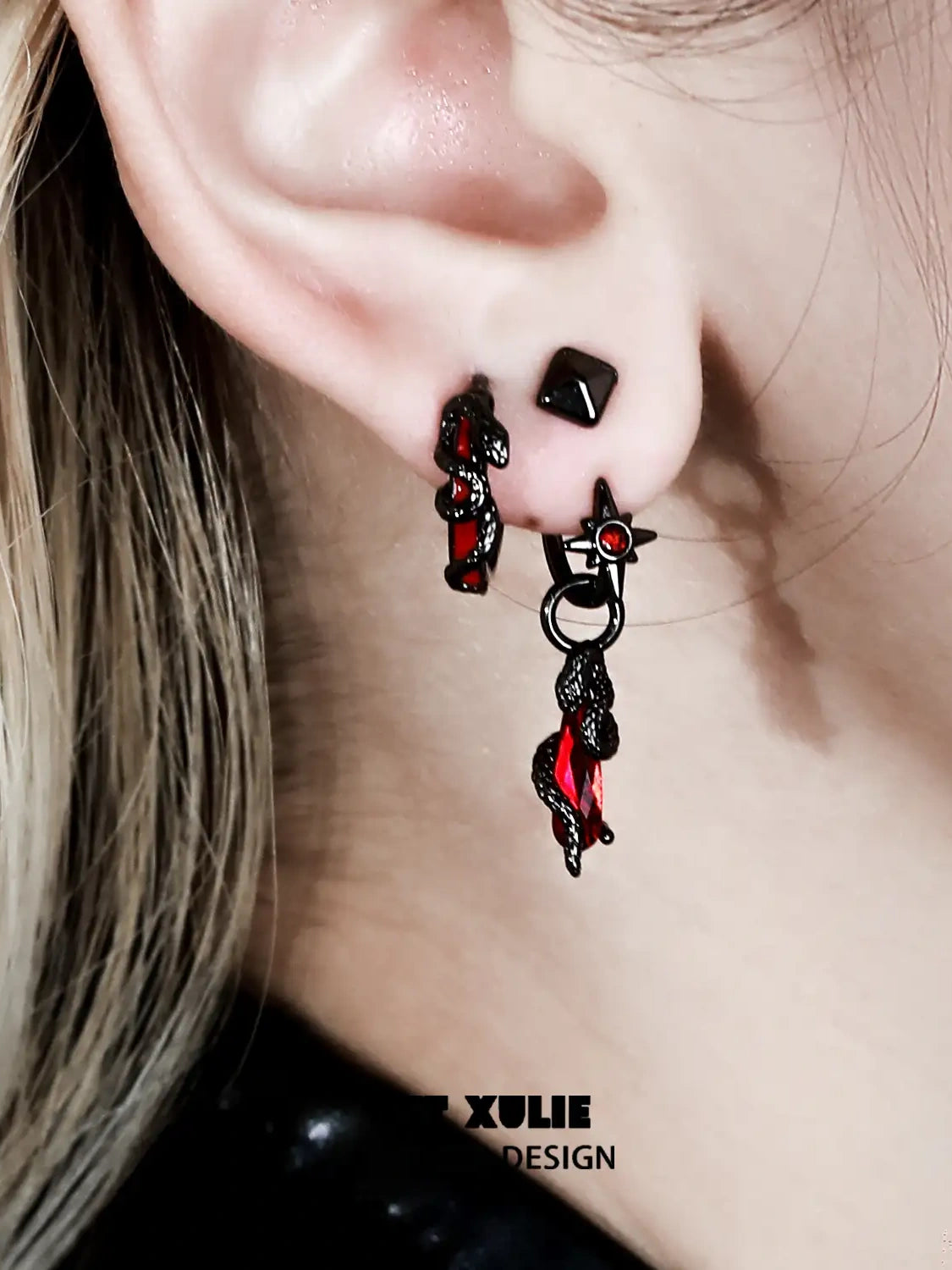 포비든 러브 S925 스네이크 &amp; 레드 크리스털 스터드 귀걸이™
