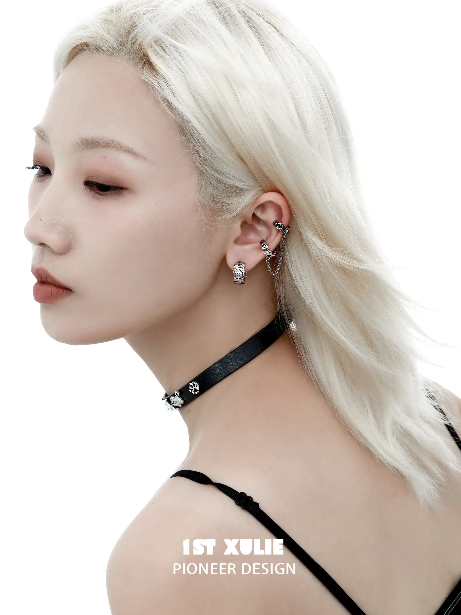 그래피티 퍼피 18K 플래티넘 도금 비대칭 이어클립 이어클립™