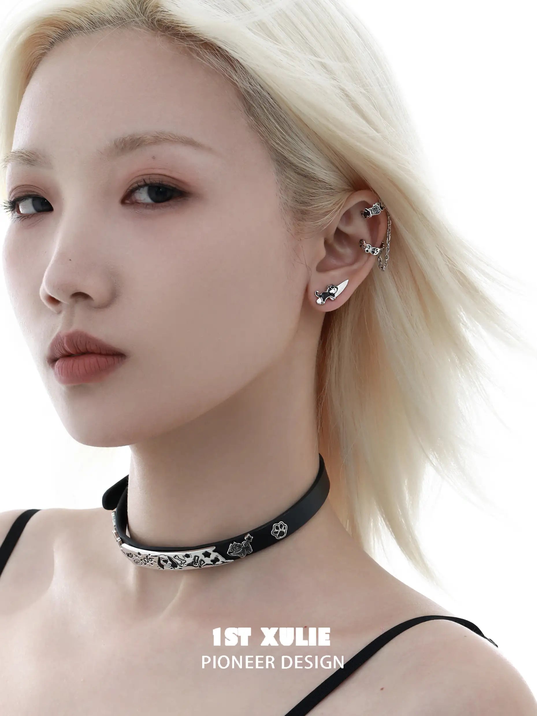 그래피티 퍼피 18K 플래티넘 도금 비대칭 이어클립 이어클립™