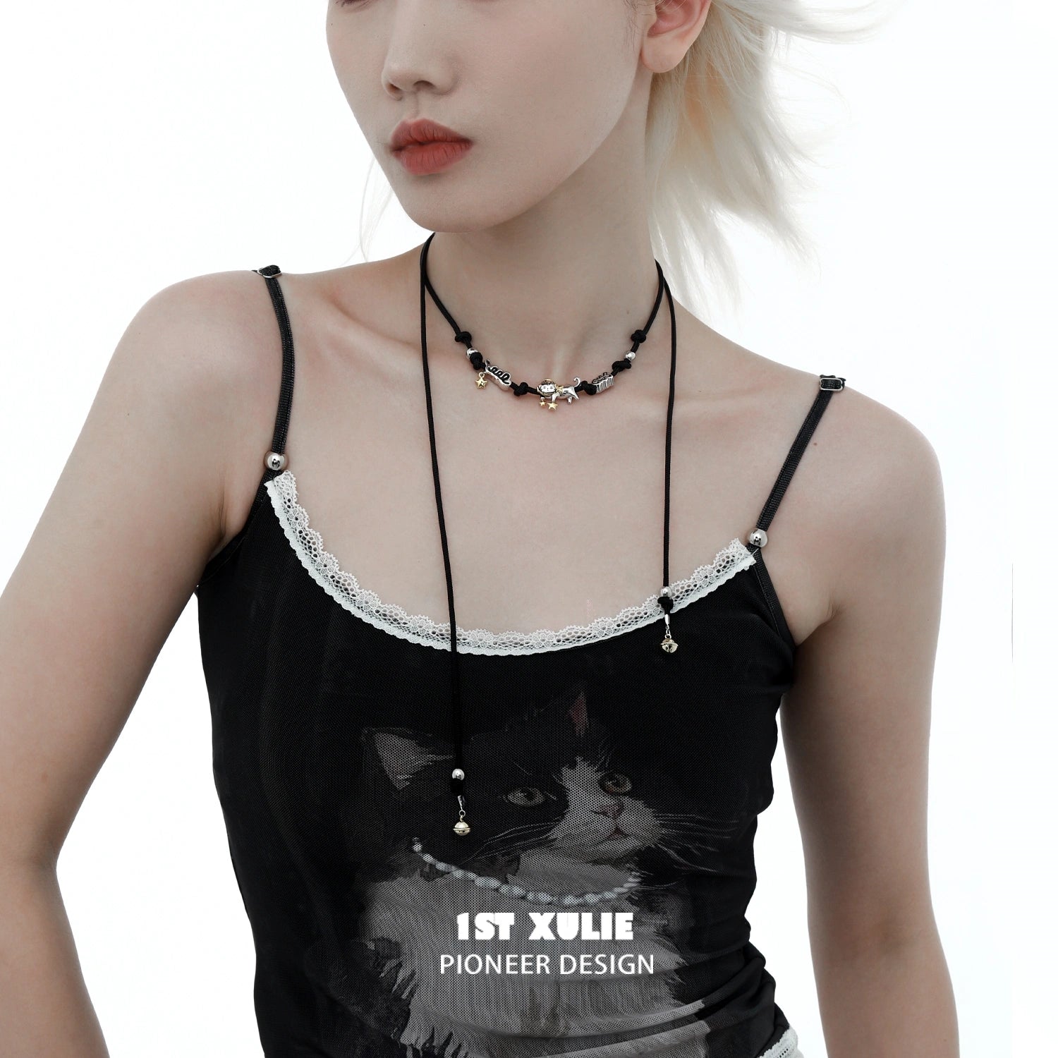 그래피티 키튼 레이지 캣 18K 플래티넘 도금 가죽 나일론 초커 목걸이™