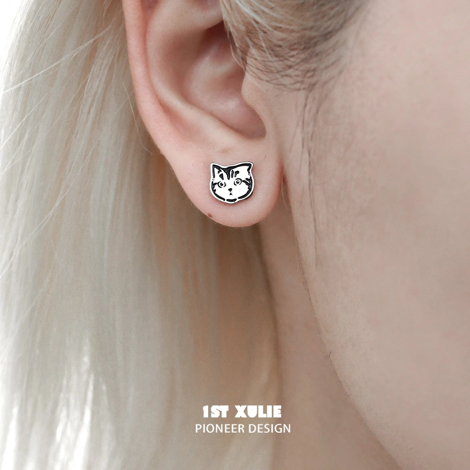 그래피티 키튼 S925 스털링 실버 스터드 귀걸이™
