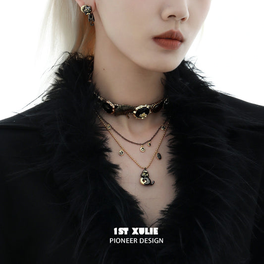 Lucky Cat 18K Gold Plated Premium Leather Vintage Buttons Choker™