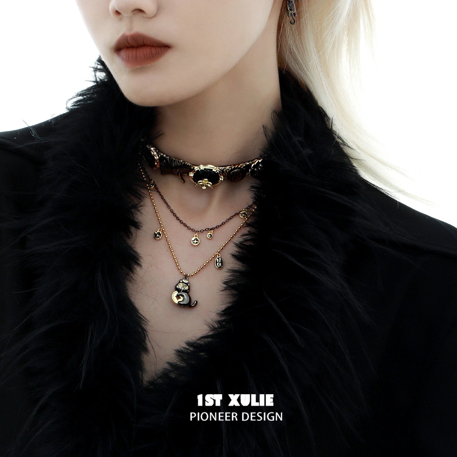 Lucky Cat 18K 골드 도금 프리미엄 가죽 빈티지 버튼 초커™