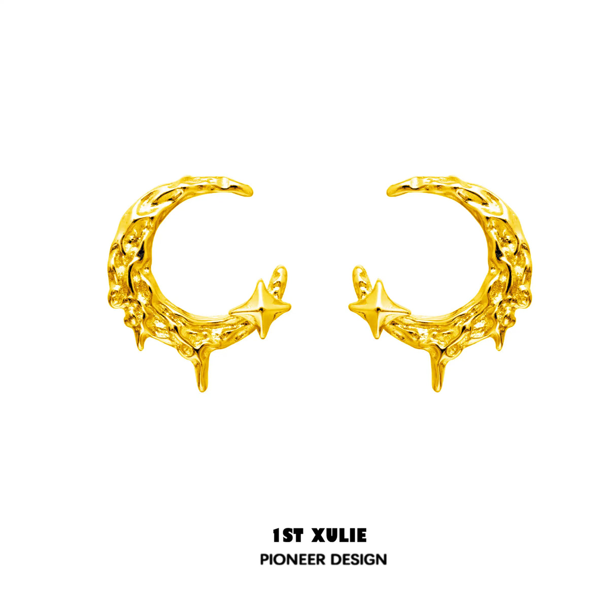 MYTH OF THE MOON 24K 골드 도금 문 귀걸이™
