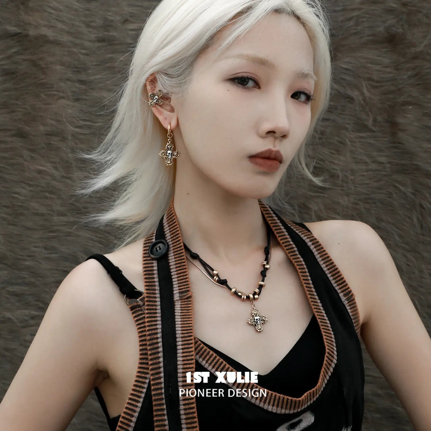 Sinfulness 18K 빈티지 골드 도금 스컬 목걸이™