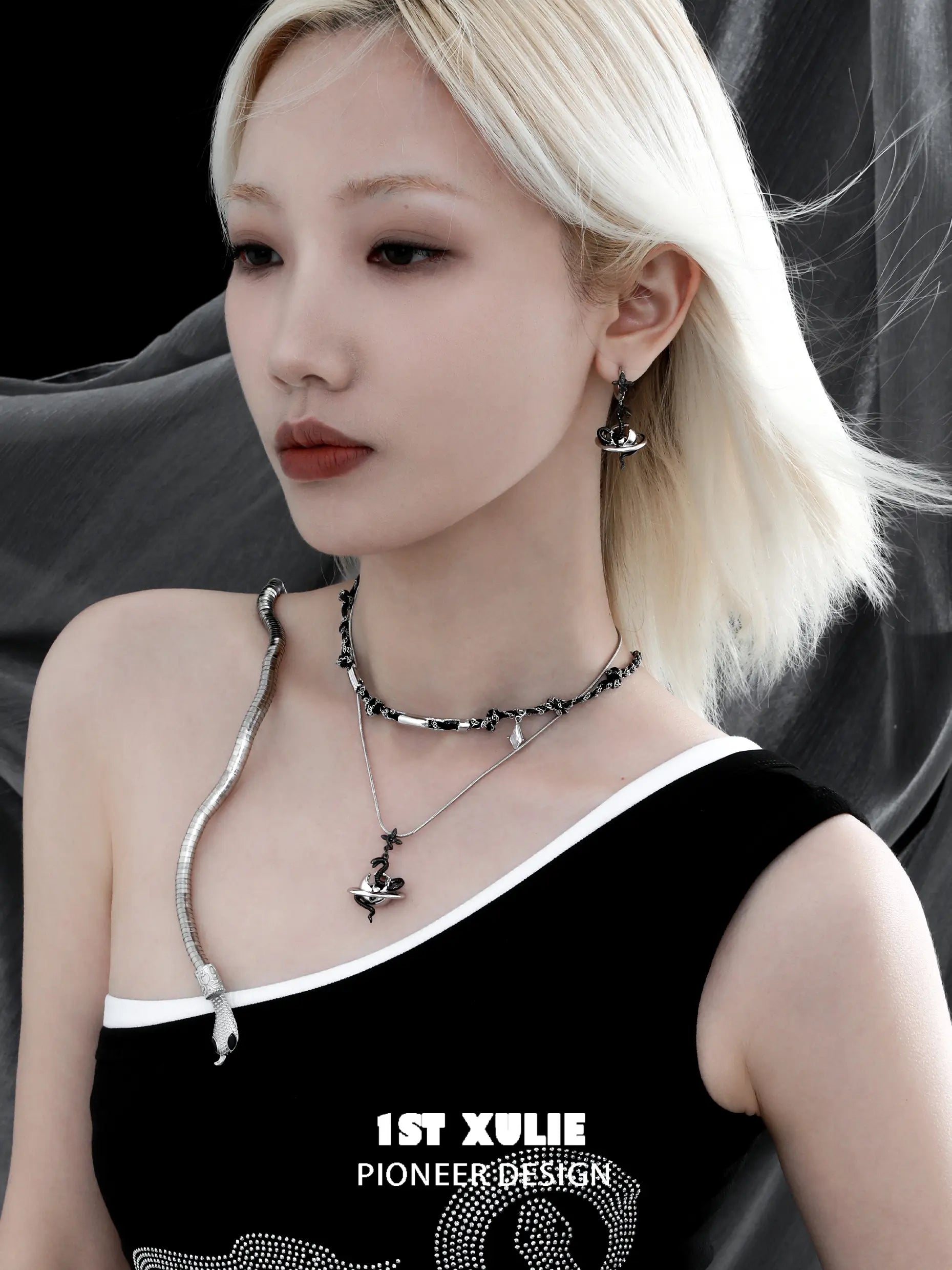 Snake Bite White × Black  Serpent 18k Platinum Plated Entwine Link Pendant Necklace™