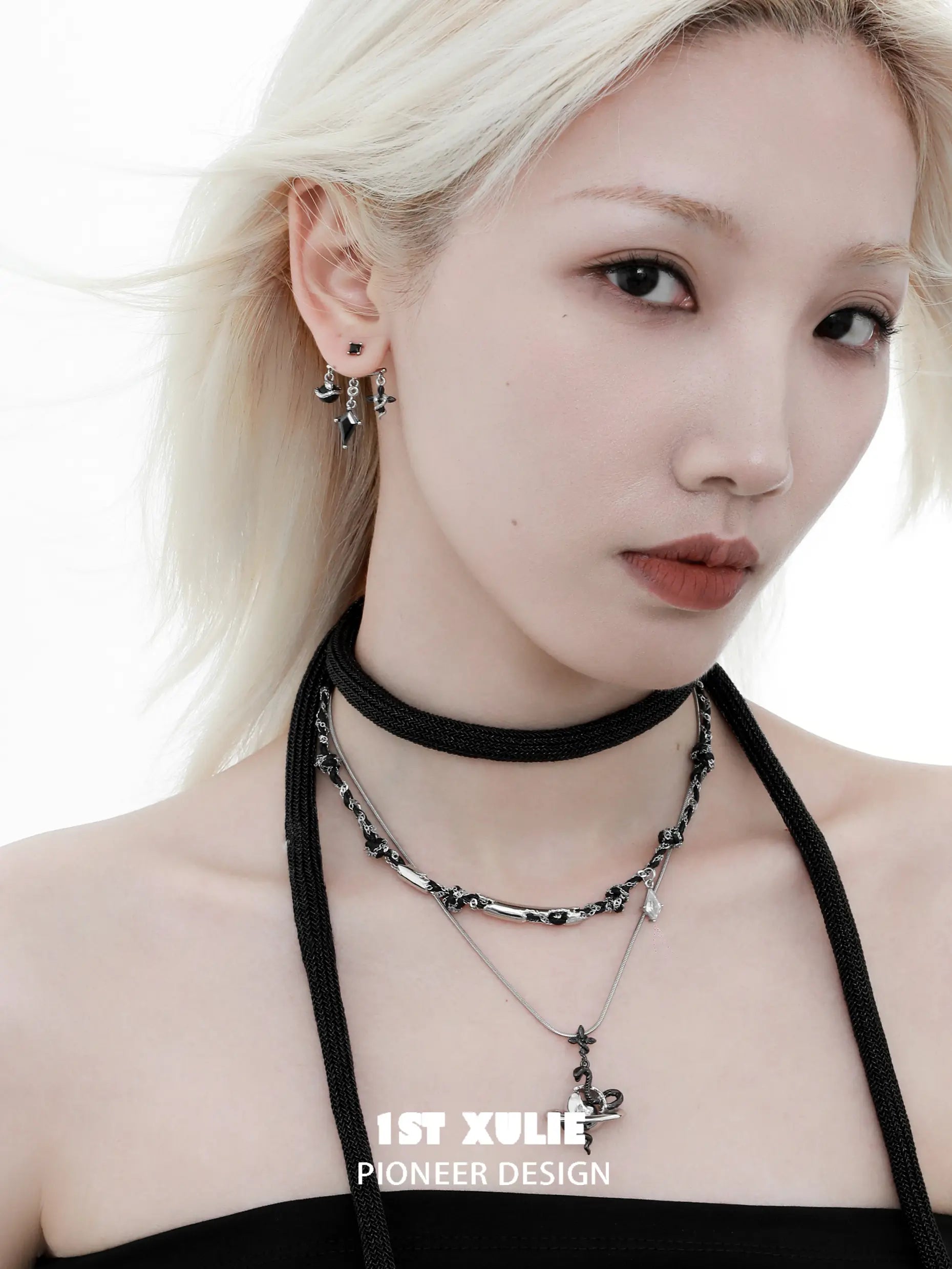 Snake Bite White × Black  Serpent 18k Platinum Plated Entwine Link Pendant Necklace™