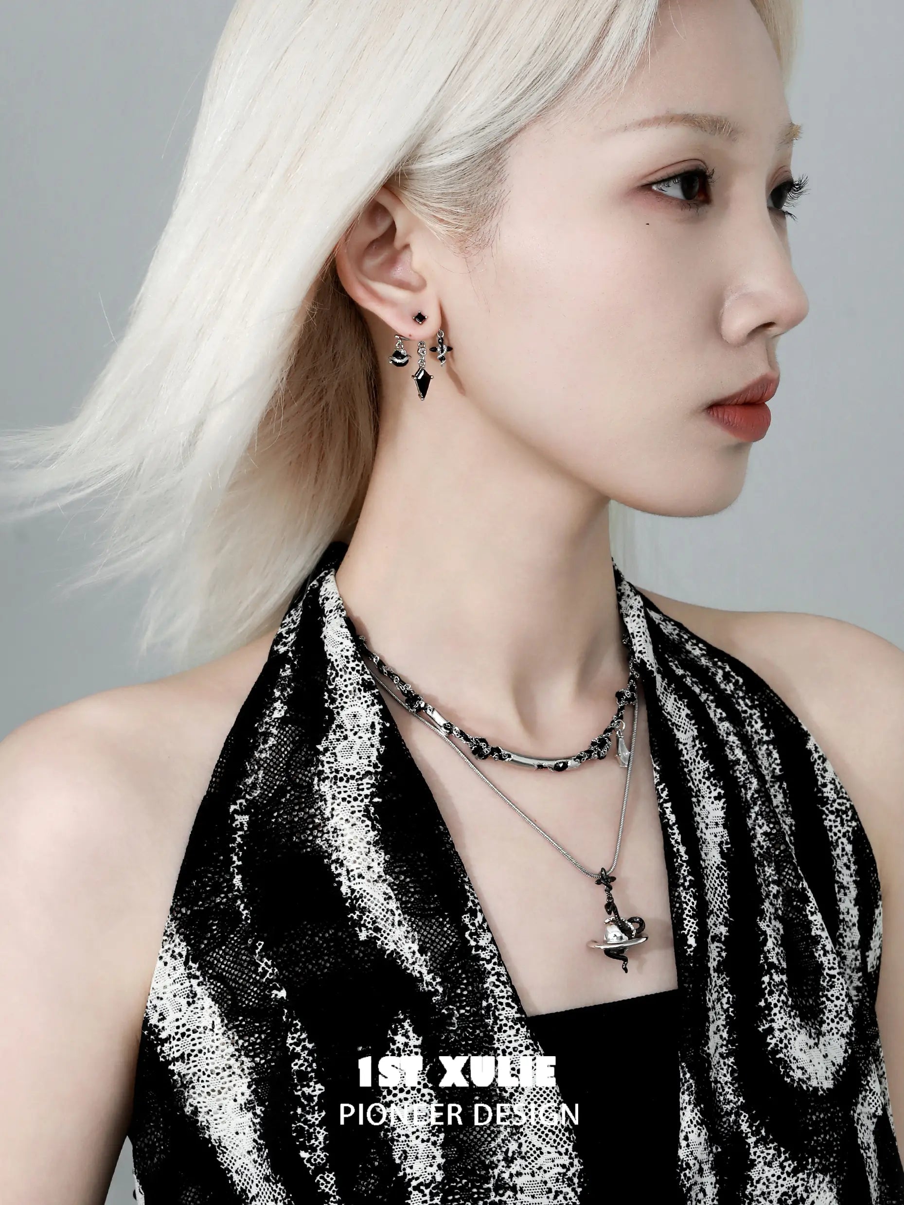 Snake Bite White × Black  Serpent 18k Platinum Plated Entwine Link Pendant Necklace™
