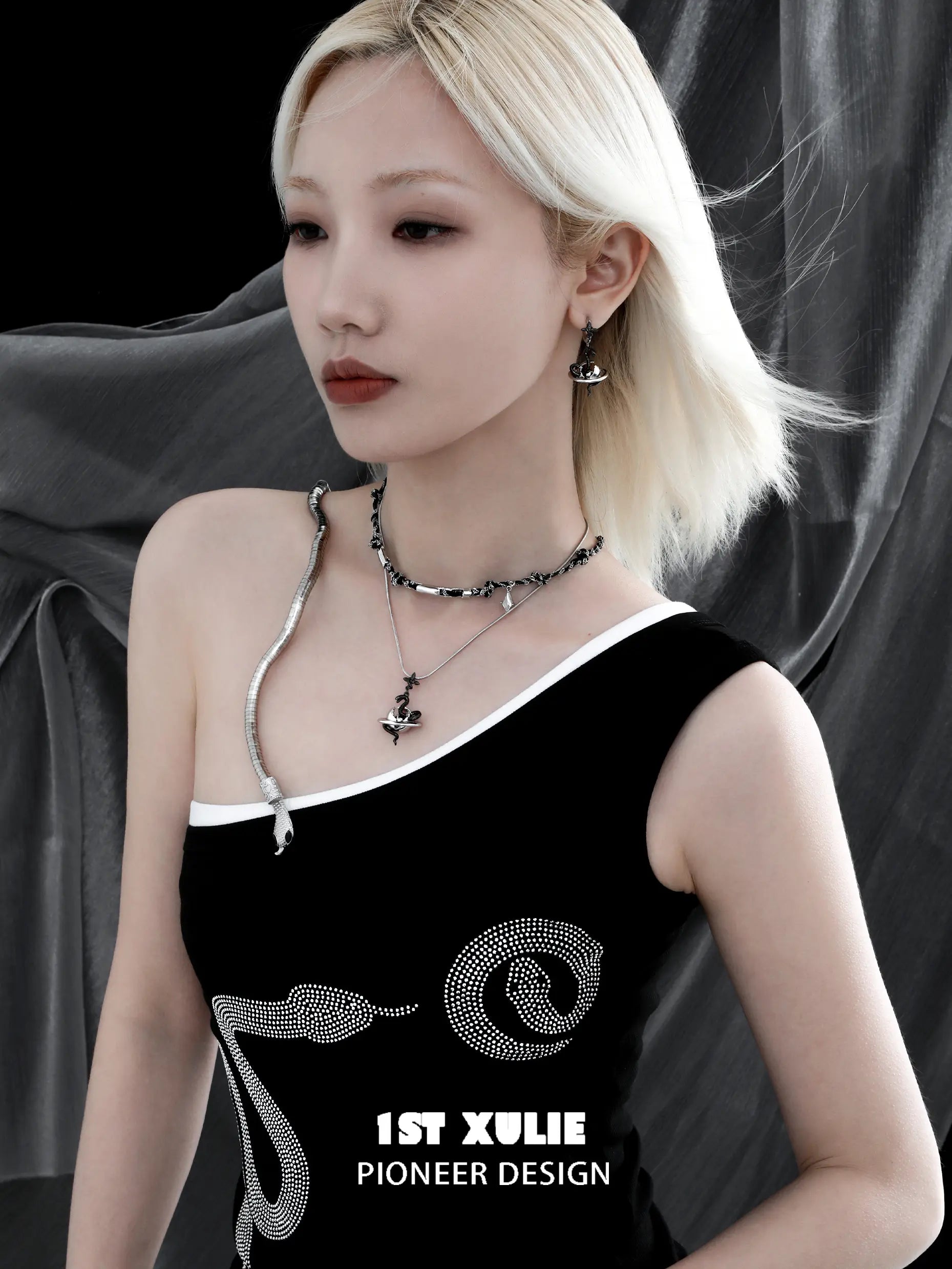 Snake Bite White × Black  Serpent 18k Platinum Plated Entwine Link Pendant Necklace™