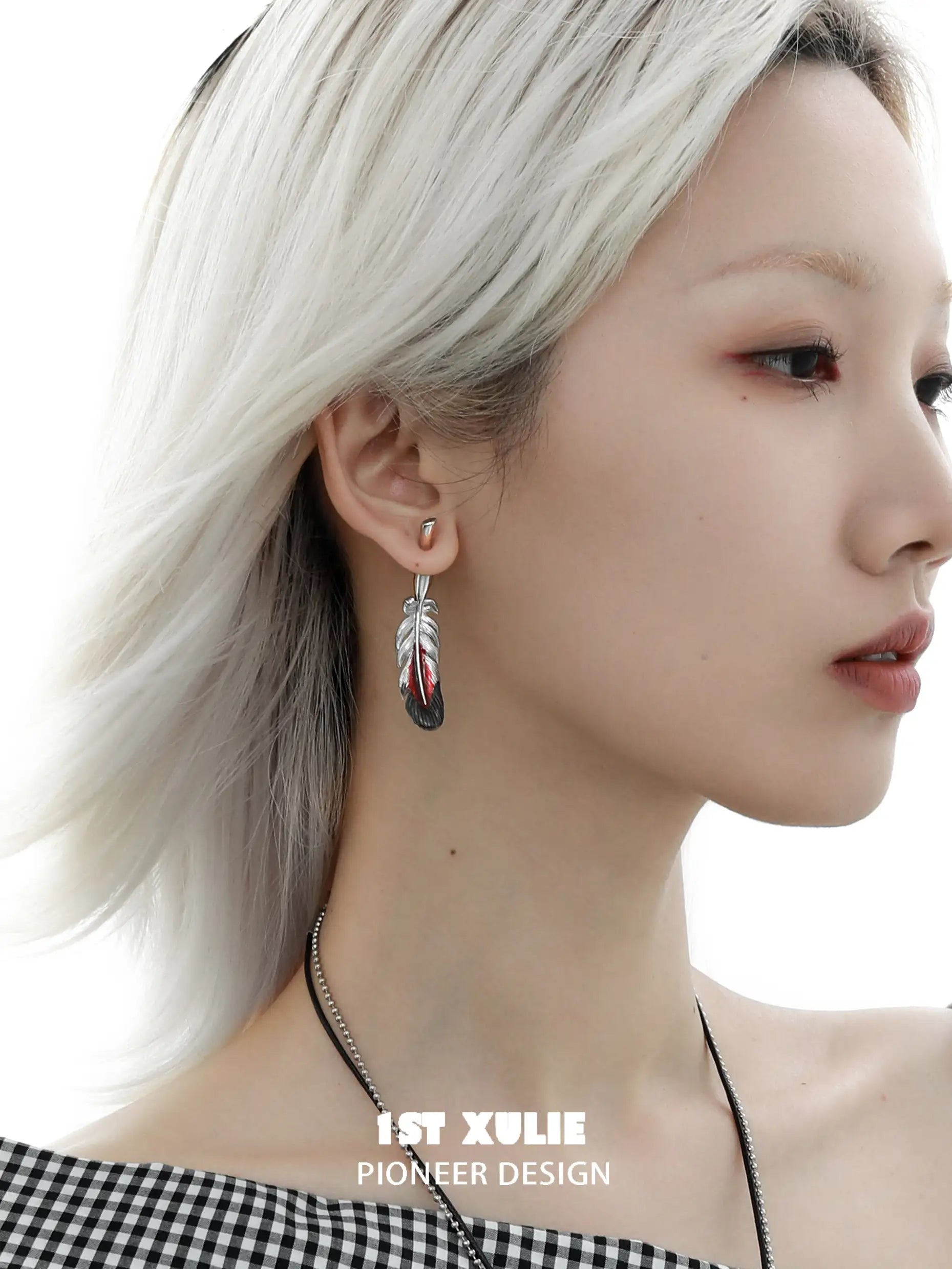 Soaring Cranes S925 18K 플래티넘 도금 깃털 귀걸이™