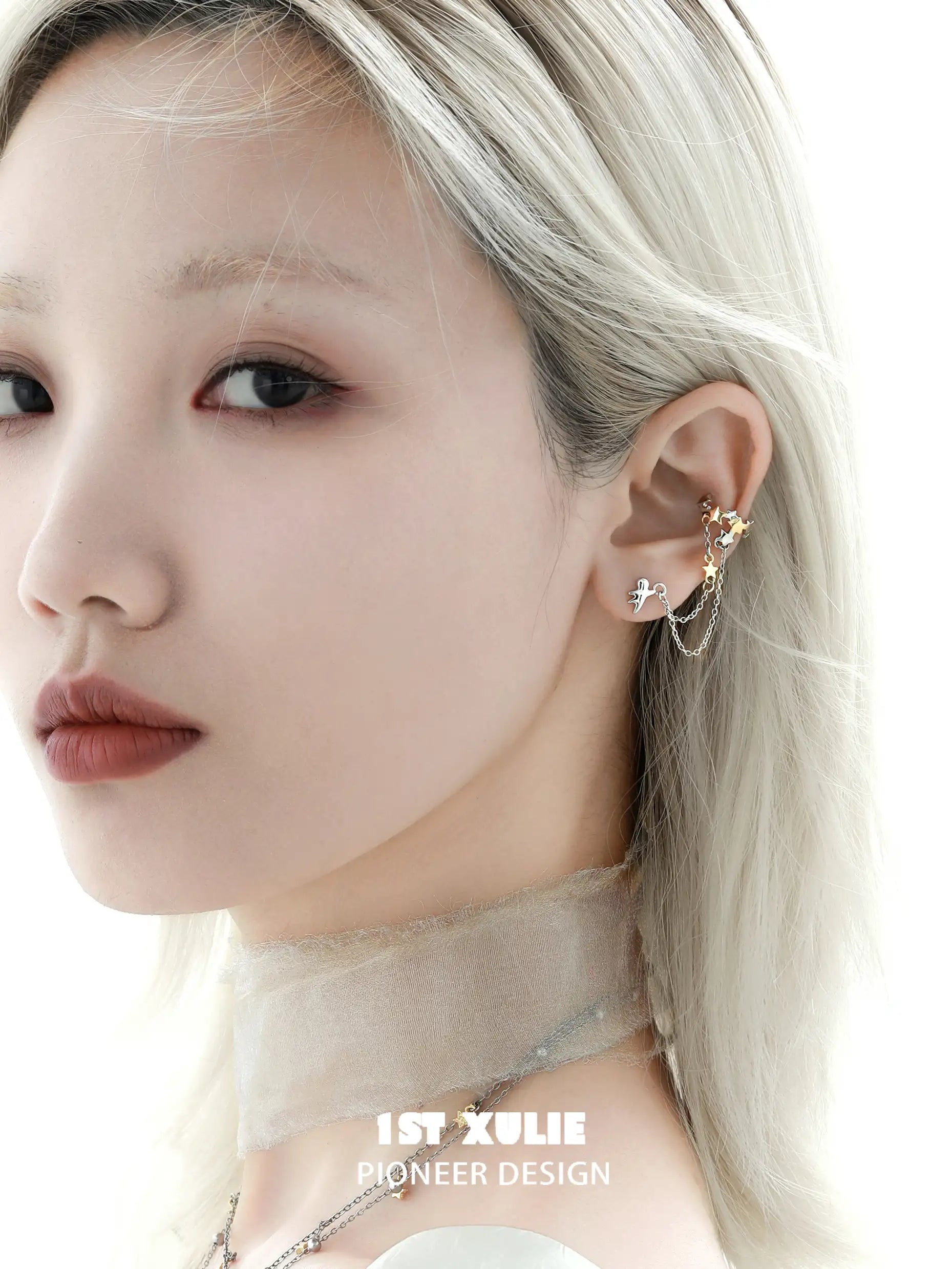 위스타 18K 플래티넘 도금 스타 &amp; 체인 이어클립 이어클립™