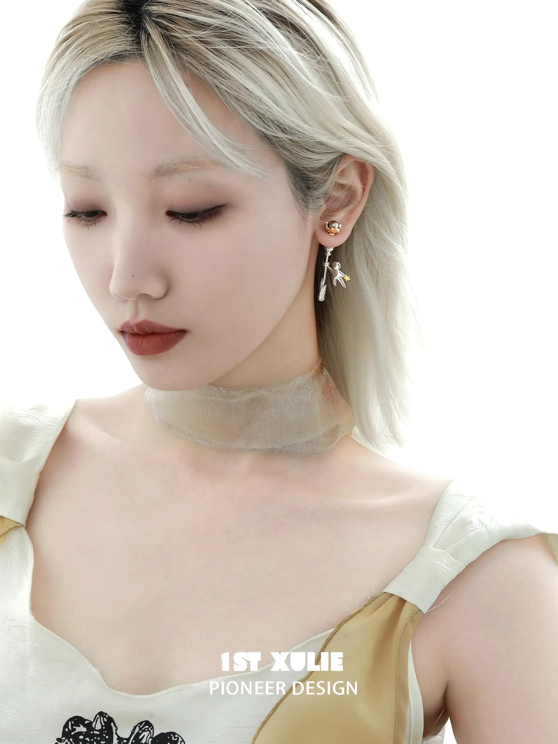 위시타 18K 플래티넘 도금 스타 피커 이어링™