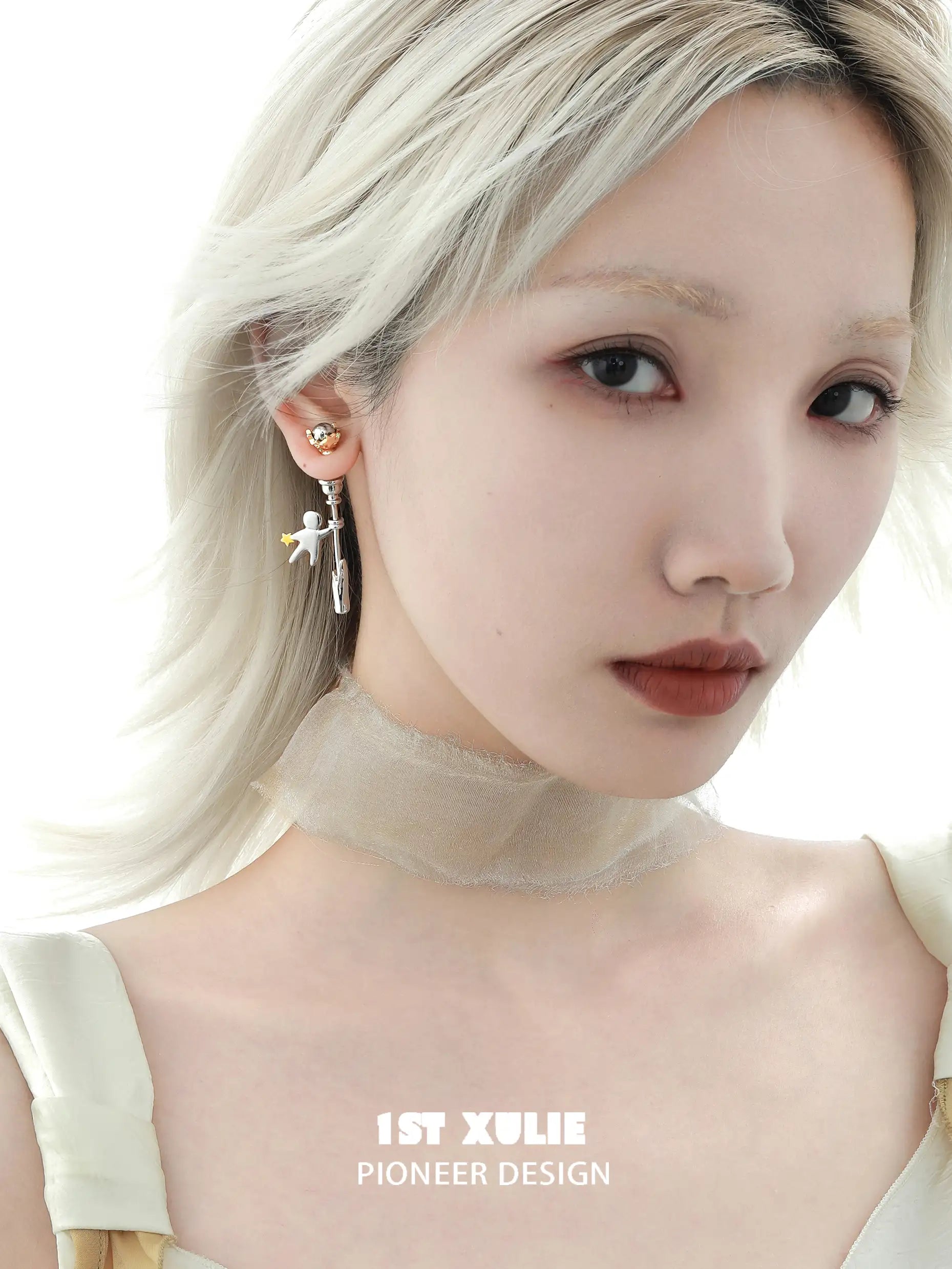 위시타 18K 플래티넘 도금 스타 피커 이어링™