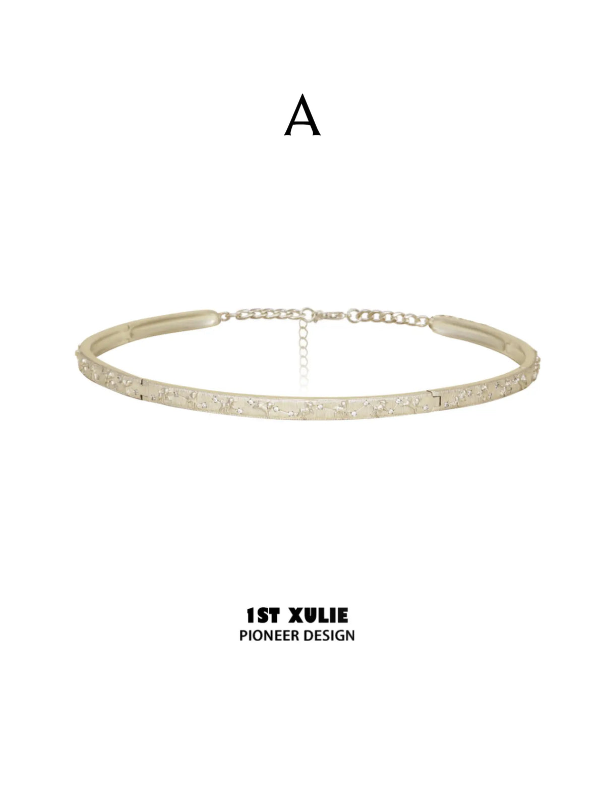 Style A narrow gold-toned choker with an extension chain