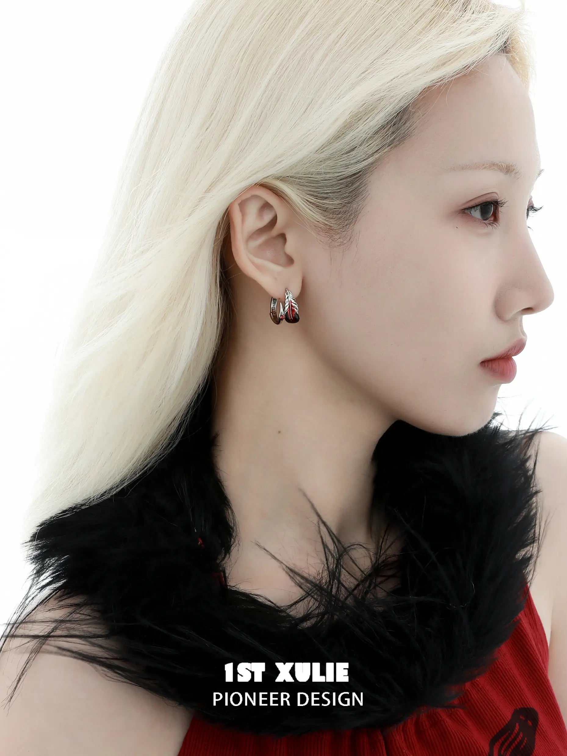 Soaring Cranes 18K 플래티넘 도금 깃털 나선형 귀걸이™