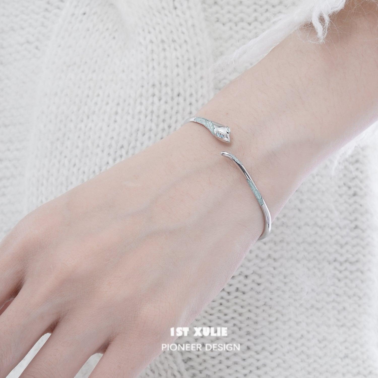 Frozen Serpent Girl Sterling Silver Bracelet™ - 1ST XULIE