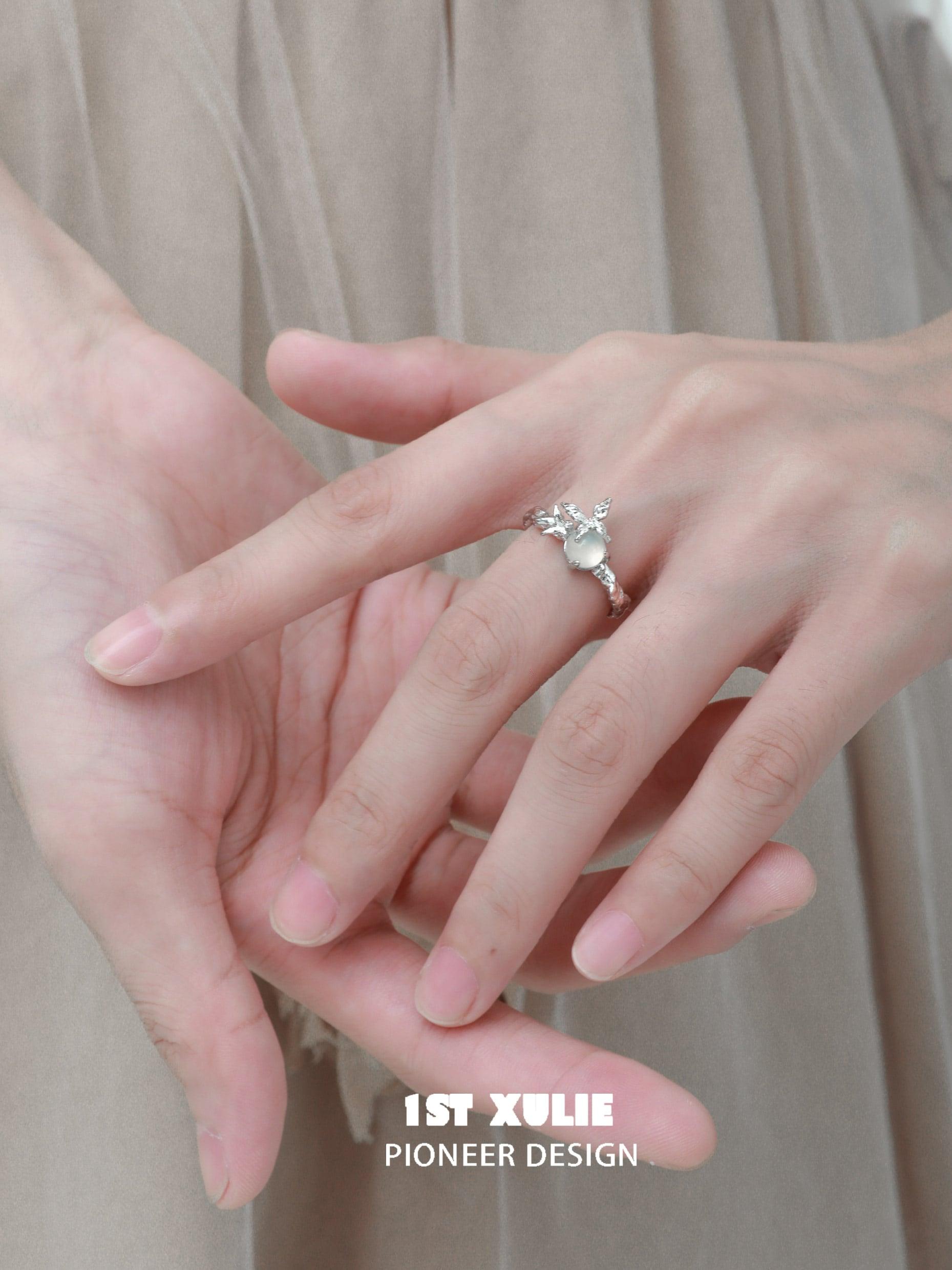 Whiterfly White Chalcedony Ring™ - 1ST XULIE